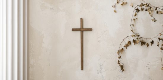 krzyz drewniany na sciane